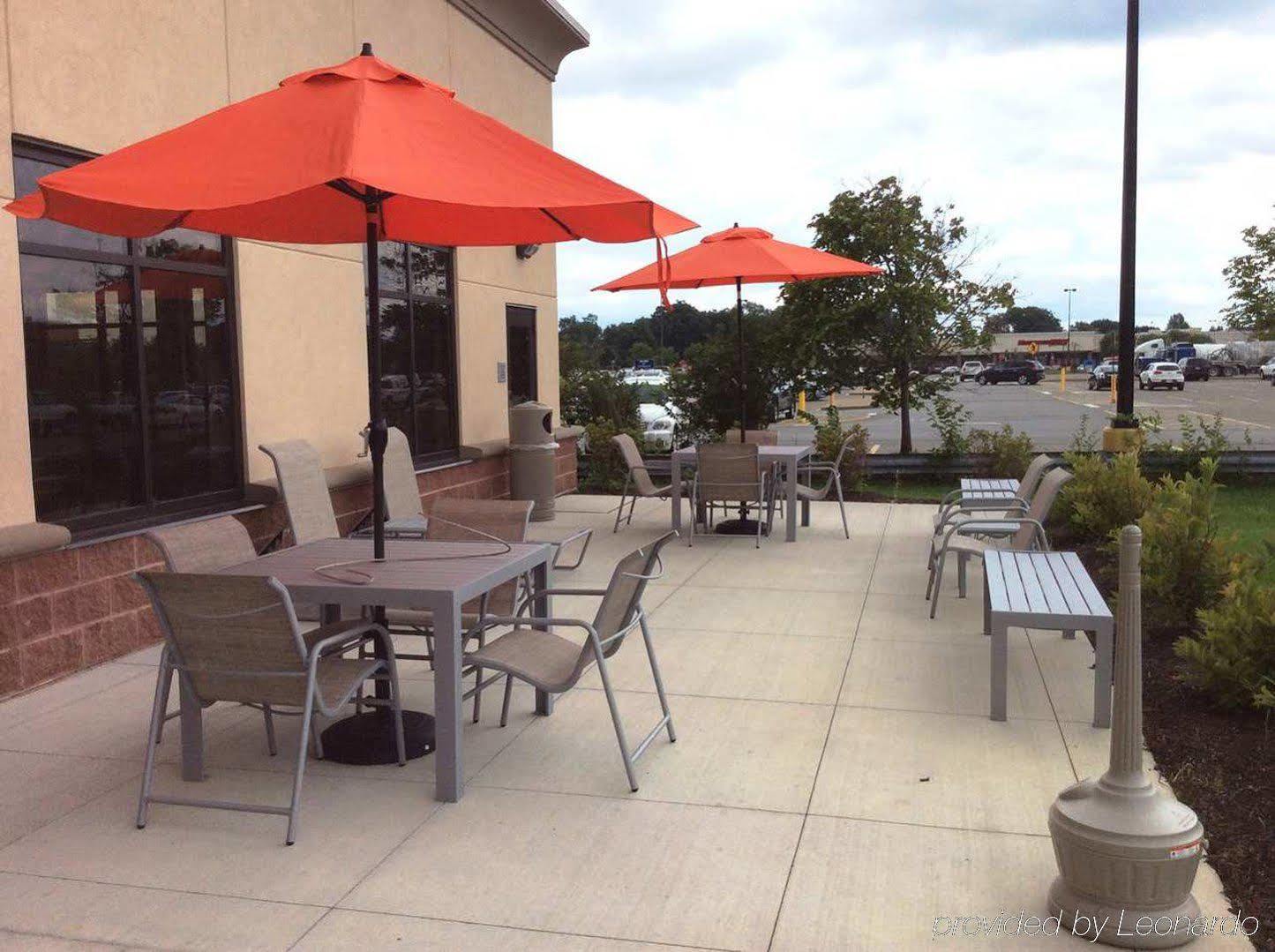 Hampton Inn Butler Exterior foto